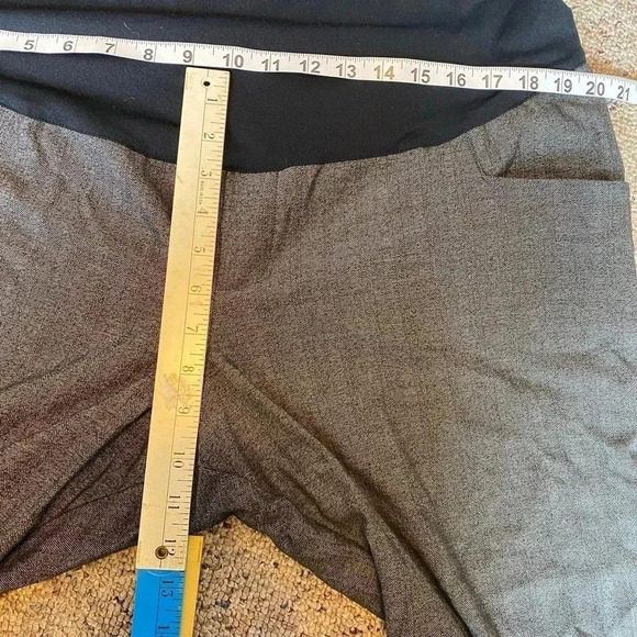 Liz Lange Maternity Casual Flare Leg Pants Plus Size 18 Pockets - Picture 2 of 8